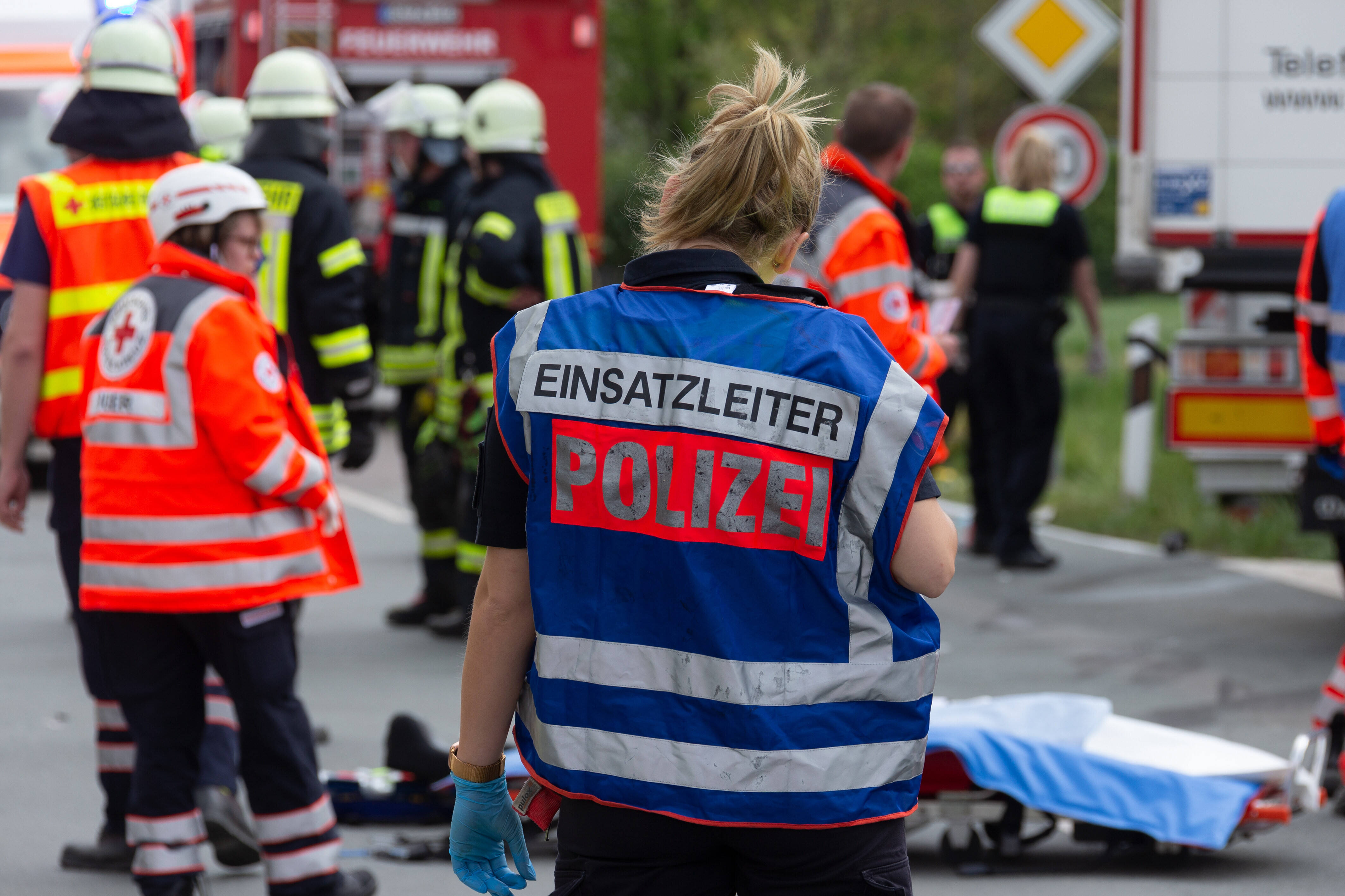Rentner (81) sticht Mann Messer in den Hals, es ging um 10 Euro! Täter hat bereits einen Menschen getötet